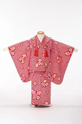 彦根市でレンタルできる七五三2歳女の子の赤色の着物
